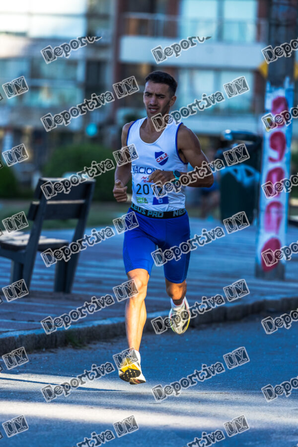 Corre Montevideo -2077