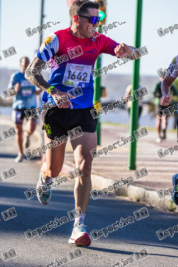 Corre Montevideo -1642