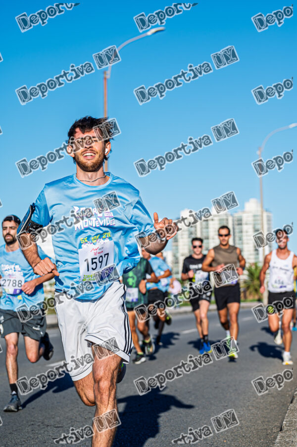 Corre Montevideo - 1597