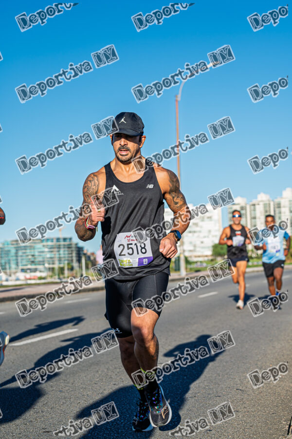 Corre Montevideo - 2518