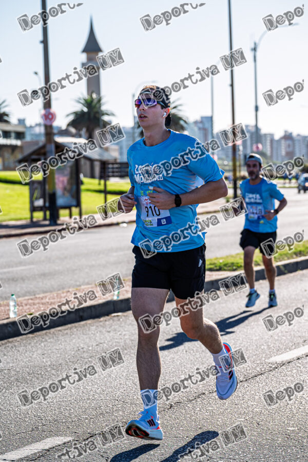 Corre Montevideo -910